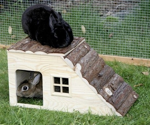 Domek pro králíky a jiné hlodavce, se šikmou střec